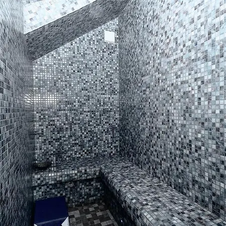 Bien-etre Hammam Et Jacuzzi ,sauna La Grotte